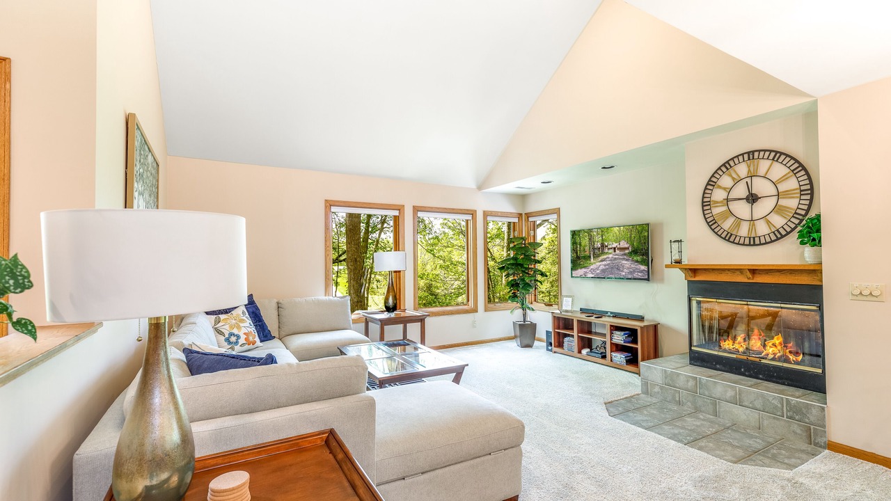 Photo of Livingroom in The Galena Territory