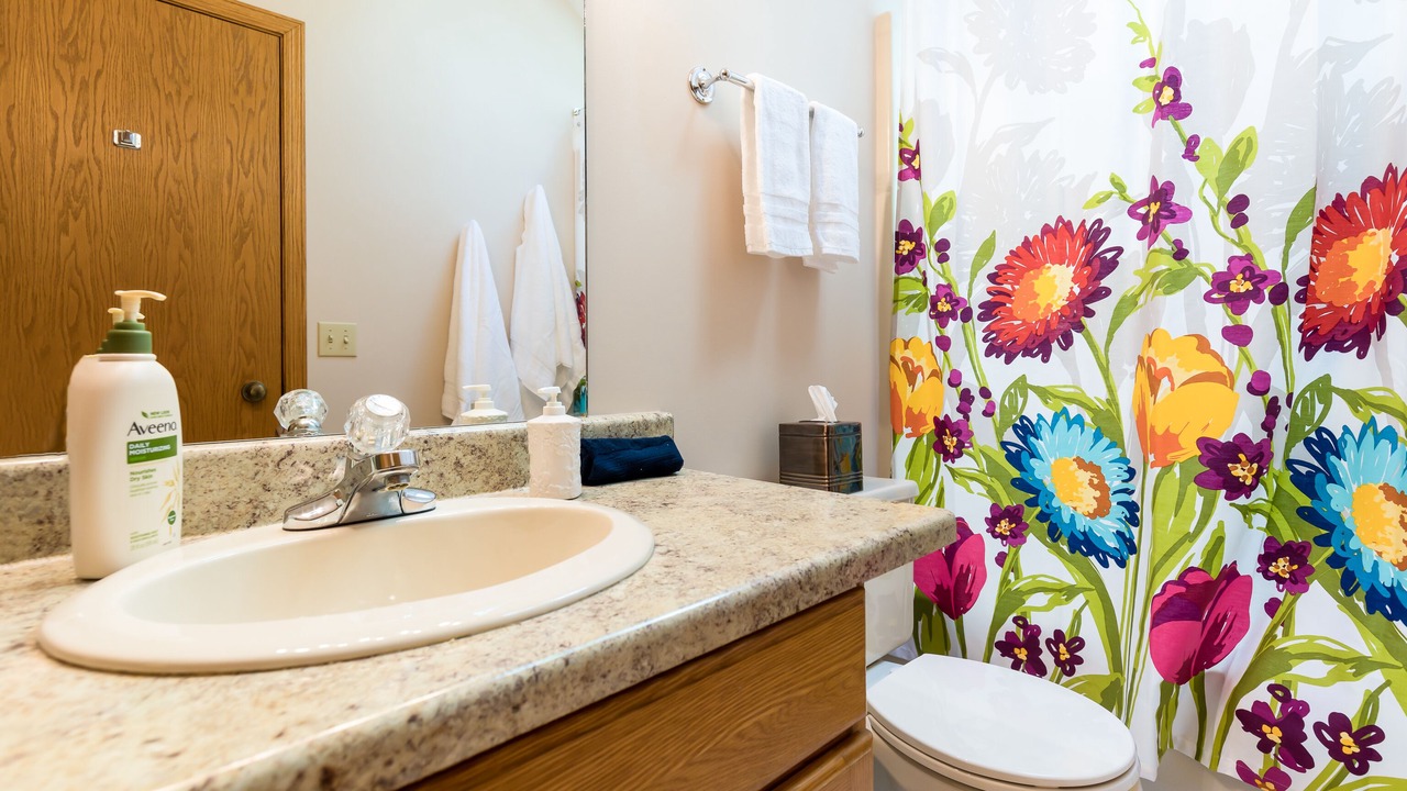 Photo of Bathroom in The Galena Territory