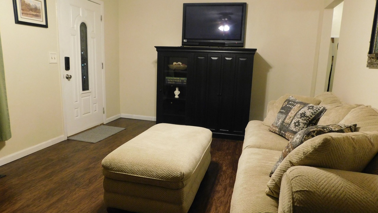 Photo of Livingroom in East Peoria