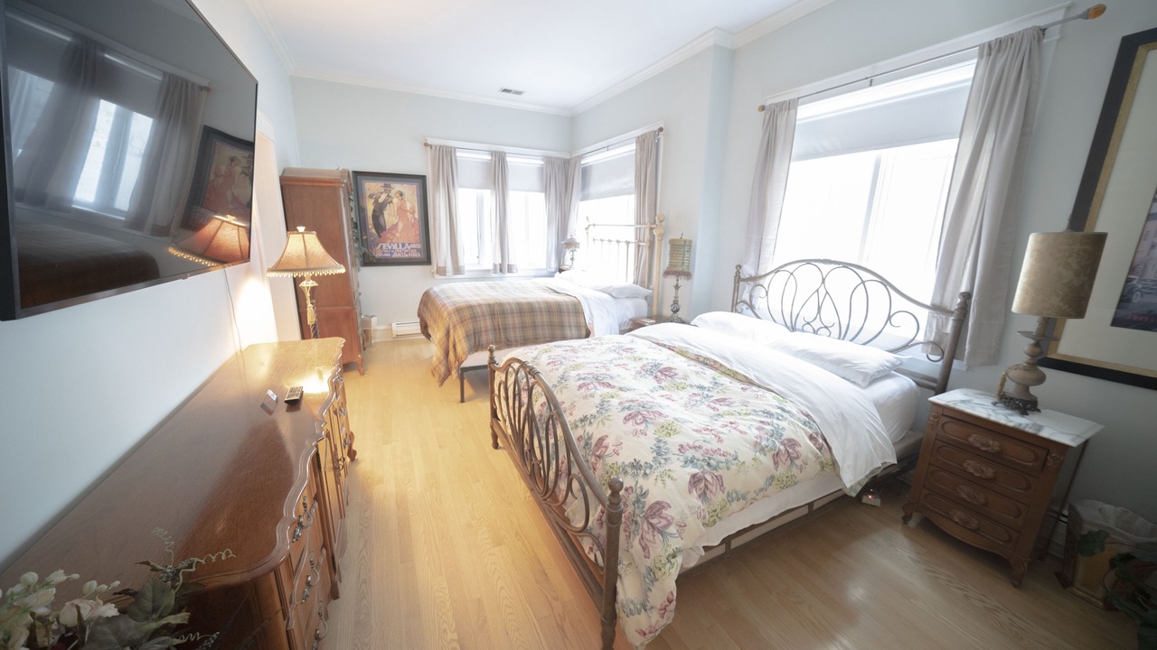 Photo of Bedroom in Lake View East