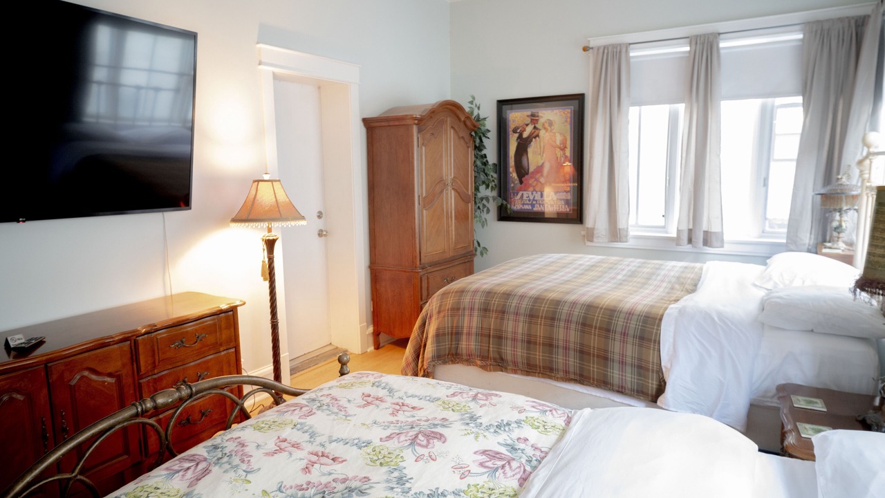 Photo of Bedroom in Lake View East