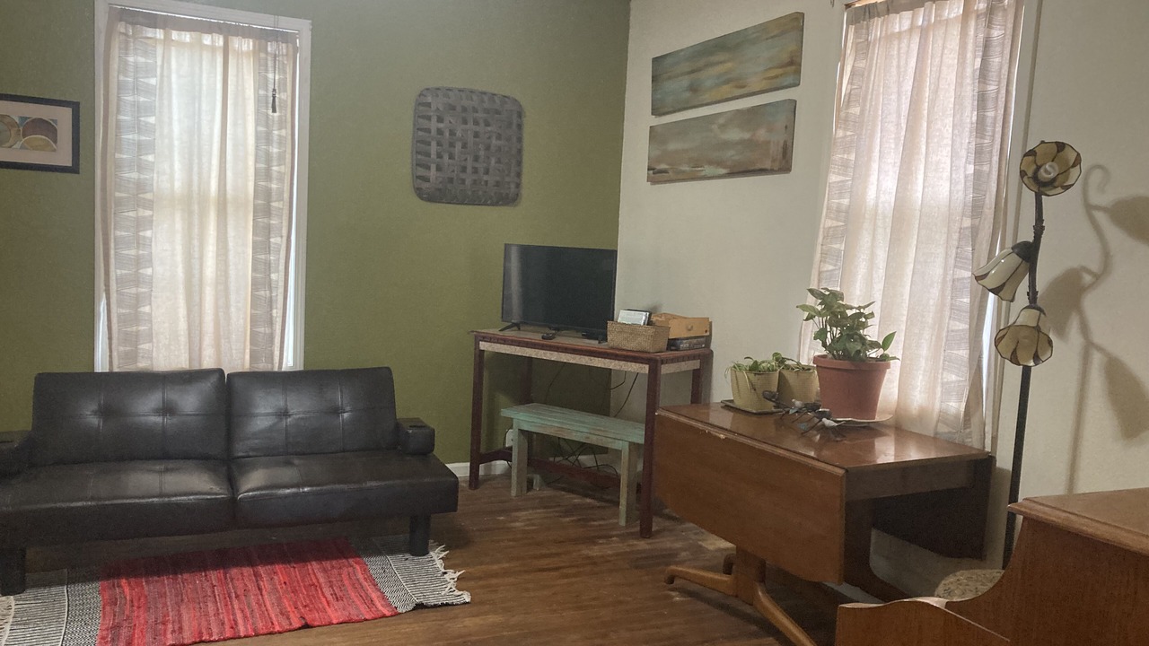 Photo of Livingroom in St. Clair County