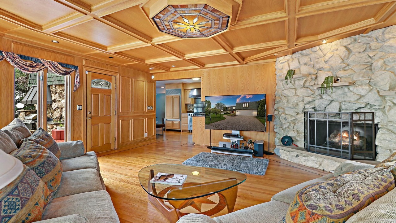 Photo of Livingroom in Solon Mills