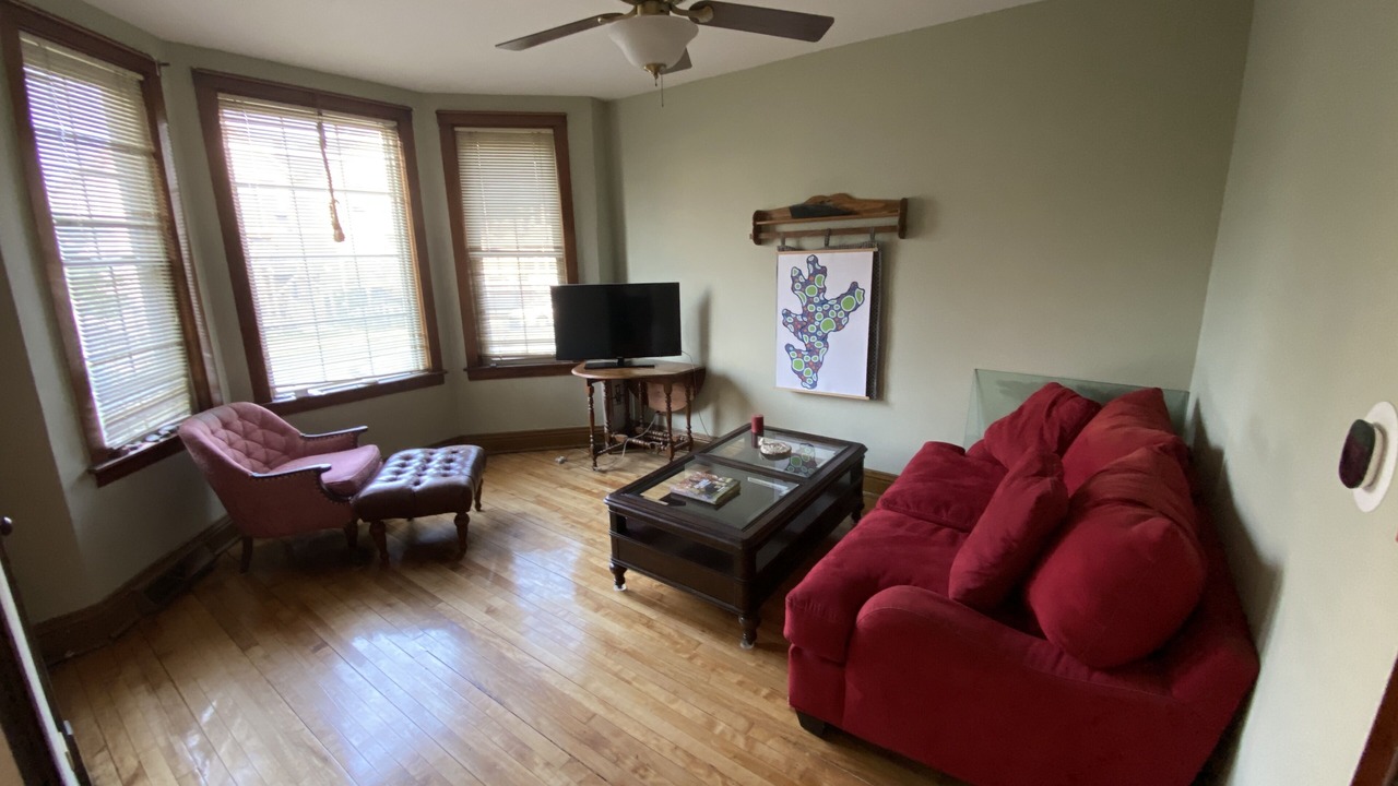 Photo of Livingroom in South Chicago