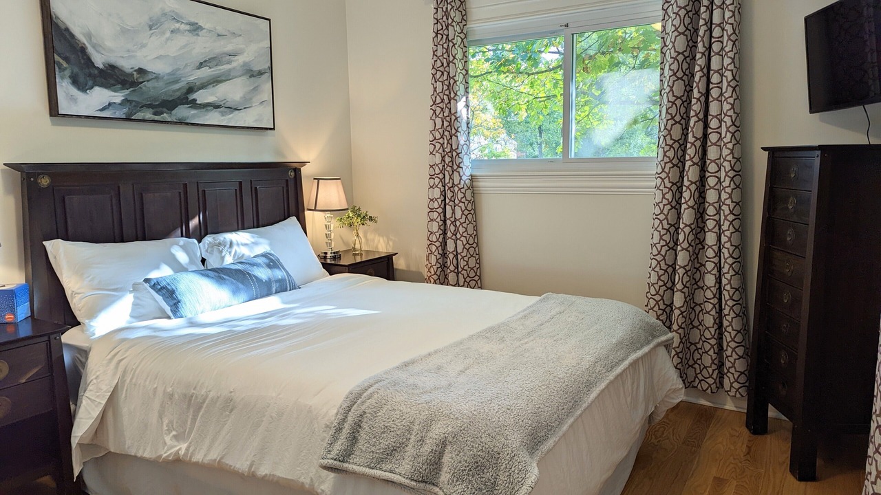 Photo of Bedroom in Addison