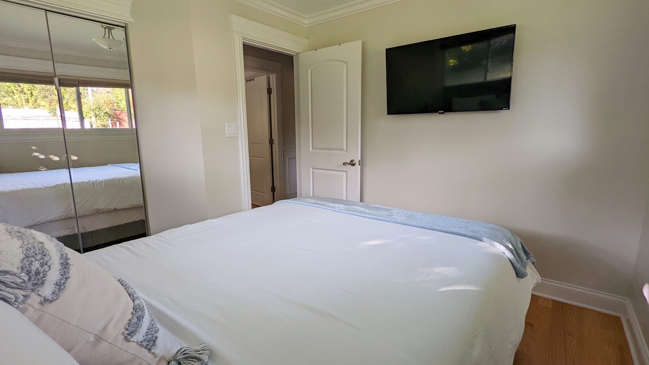 Photo of Bedroom in Addison