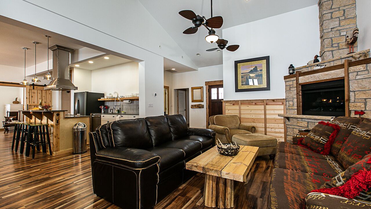 Photo of Livingroom in Thompson