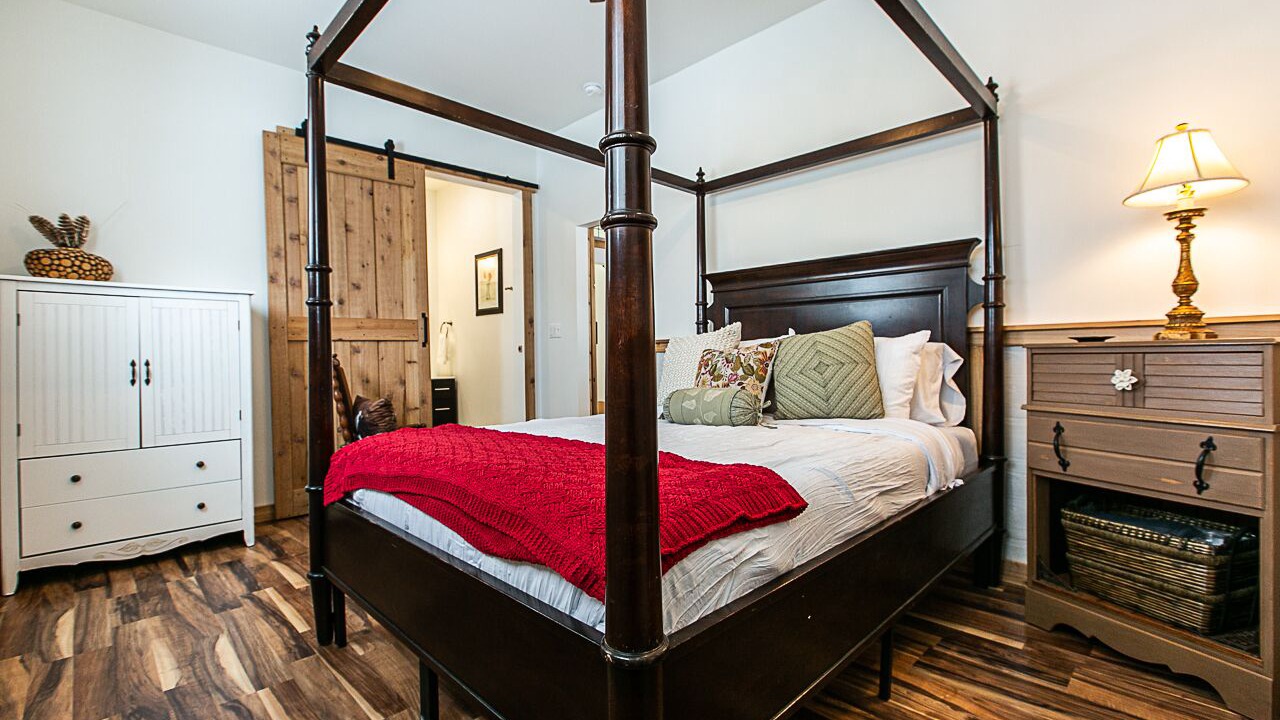 Photo of Bedroom in Thompson
