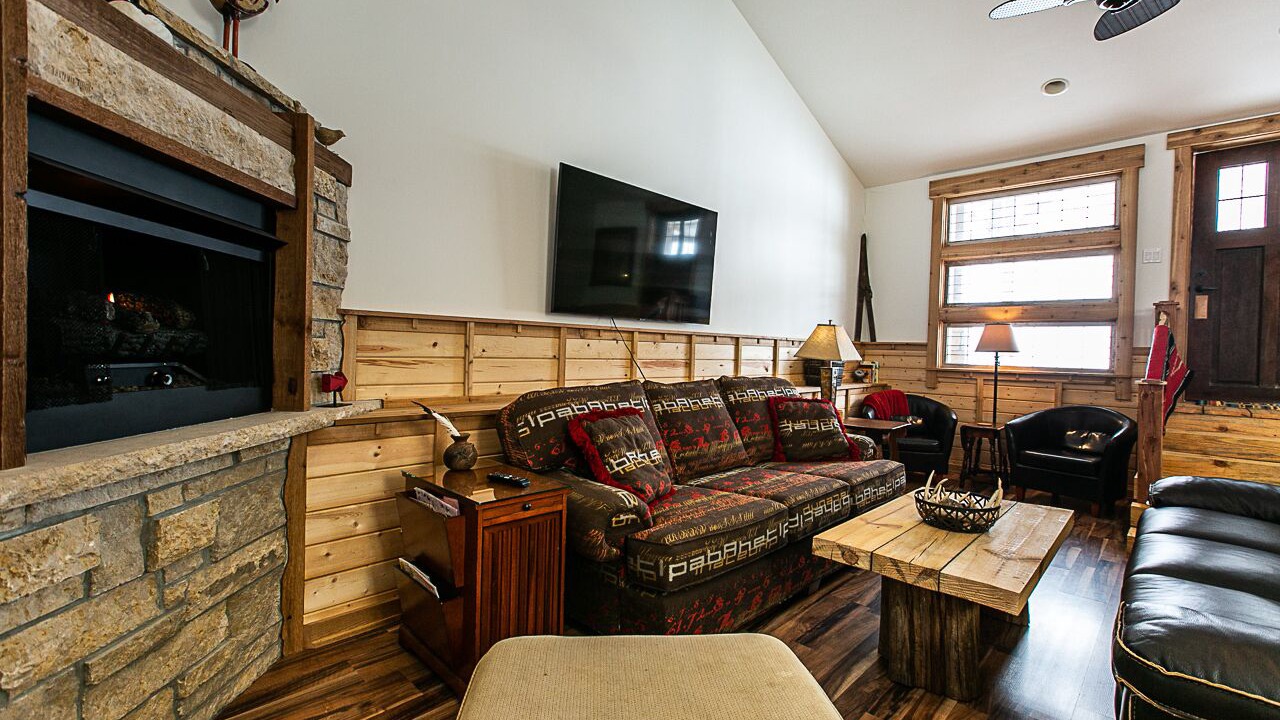Photo of Livingroom in Thompson