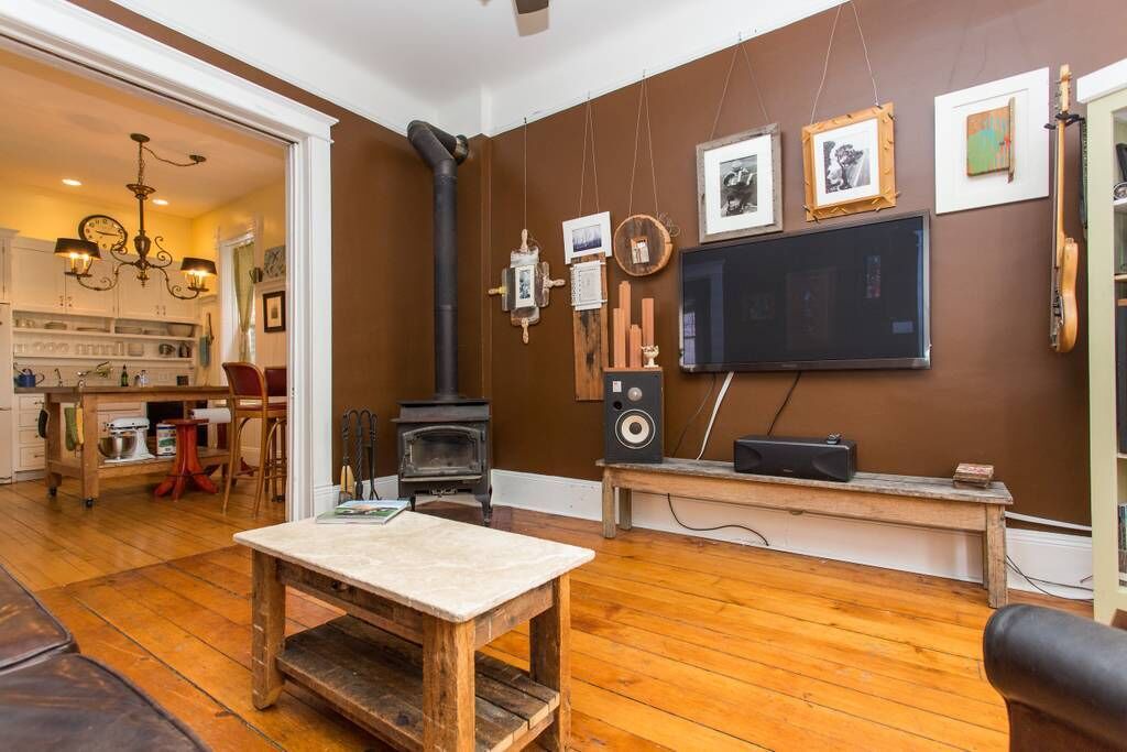 Photo of Livingroom in West Town