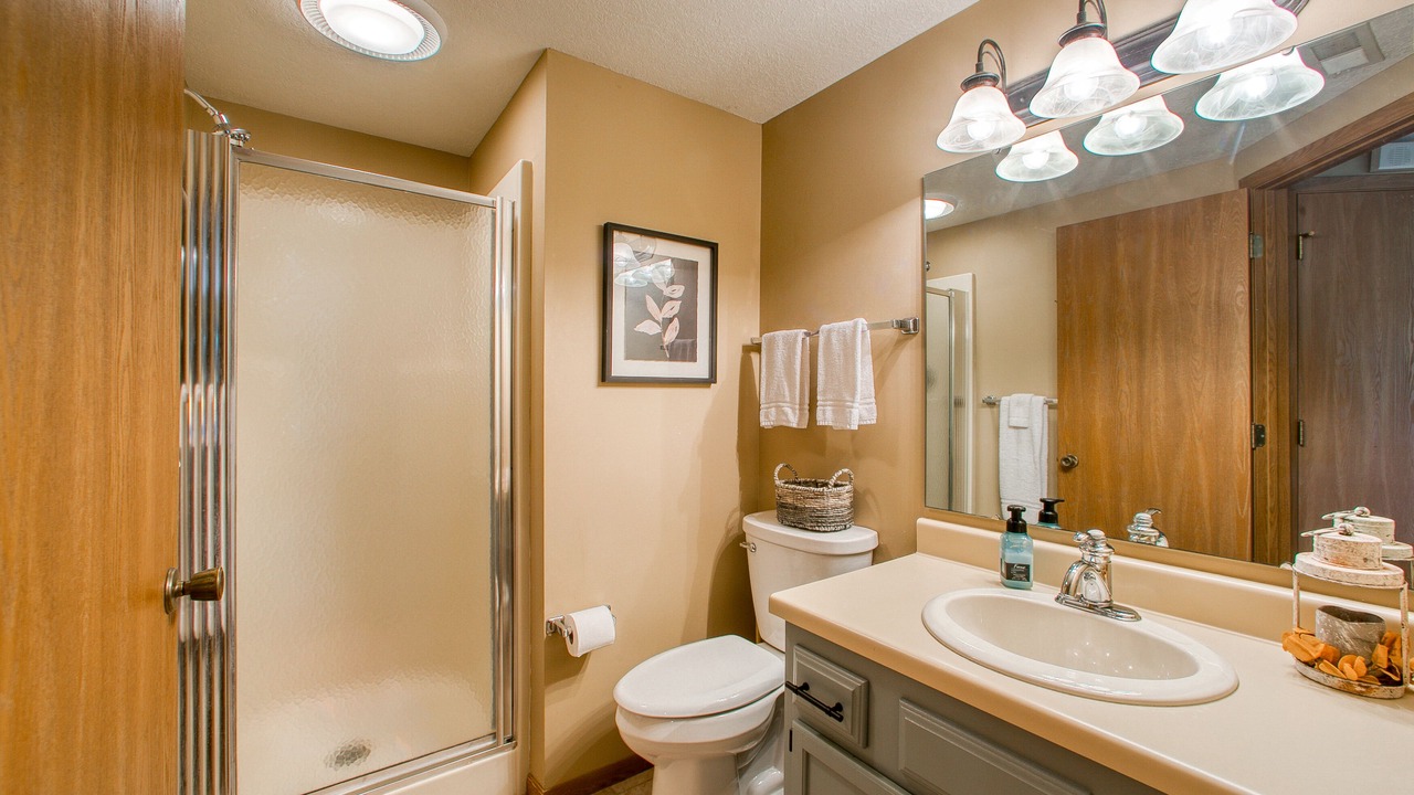 Photo of Bathroom in The Galena Territory