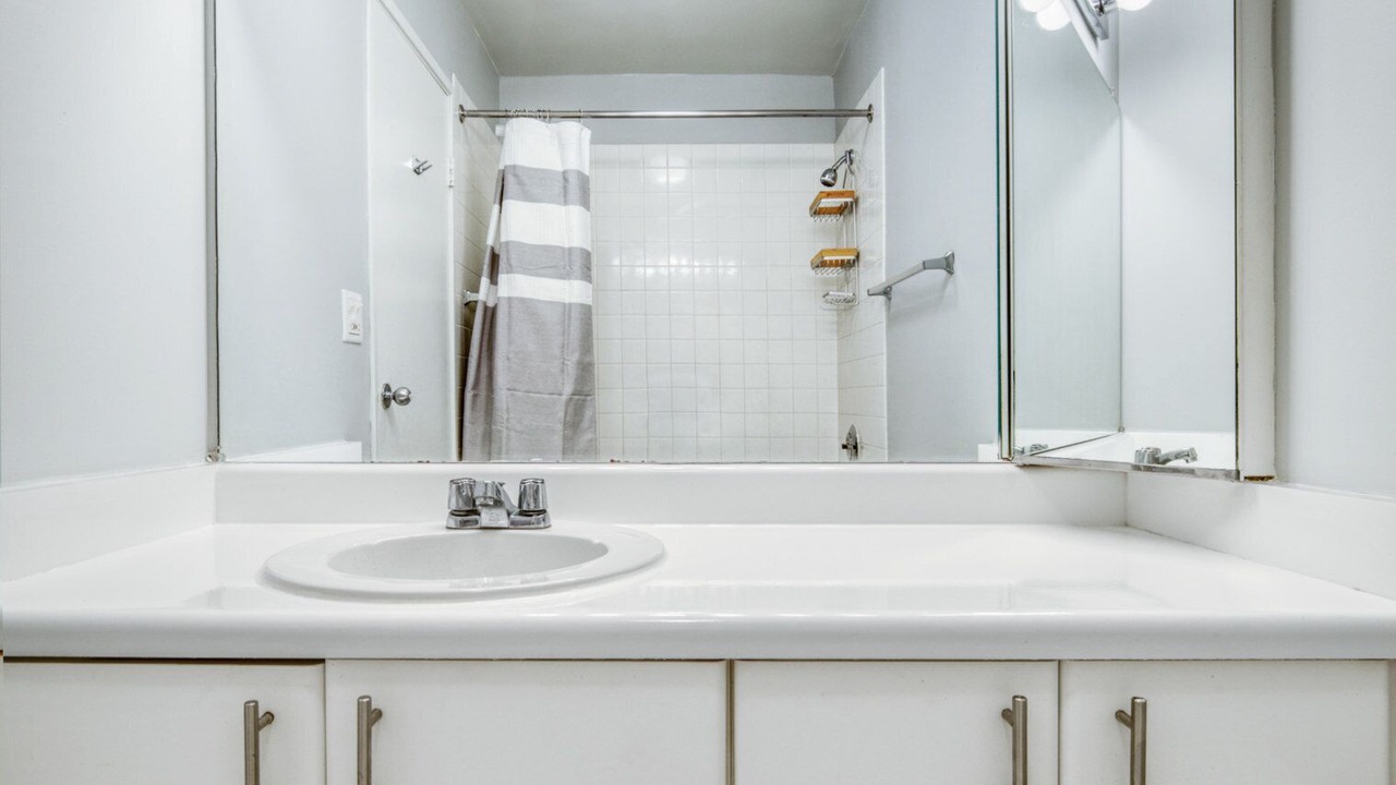 Photo of Bathroom in Streeterville