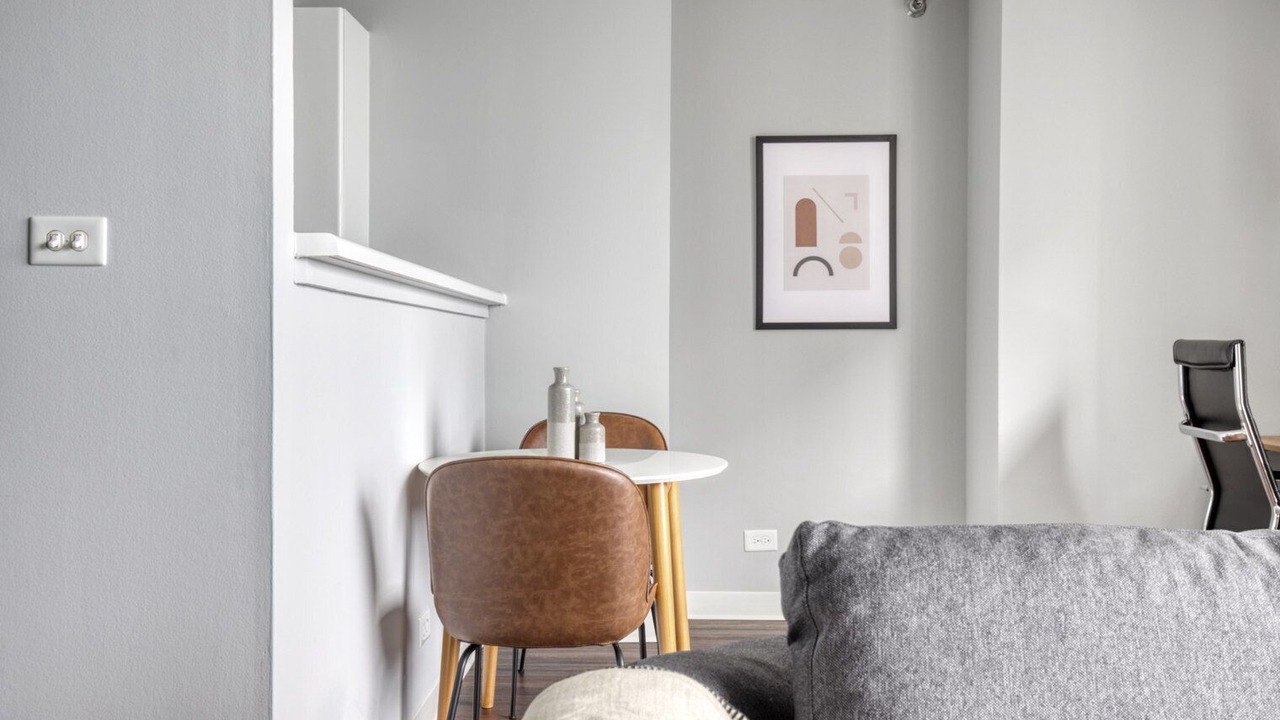 Photo of Livingroom in Streeterville