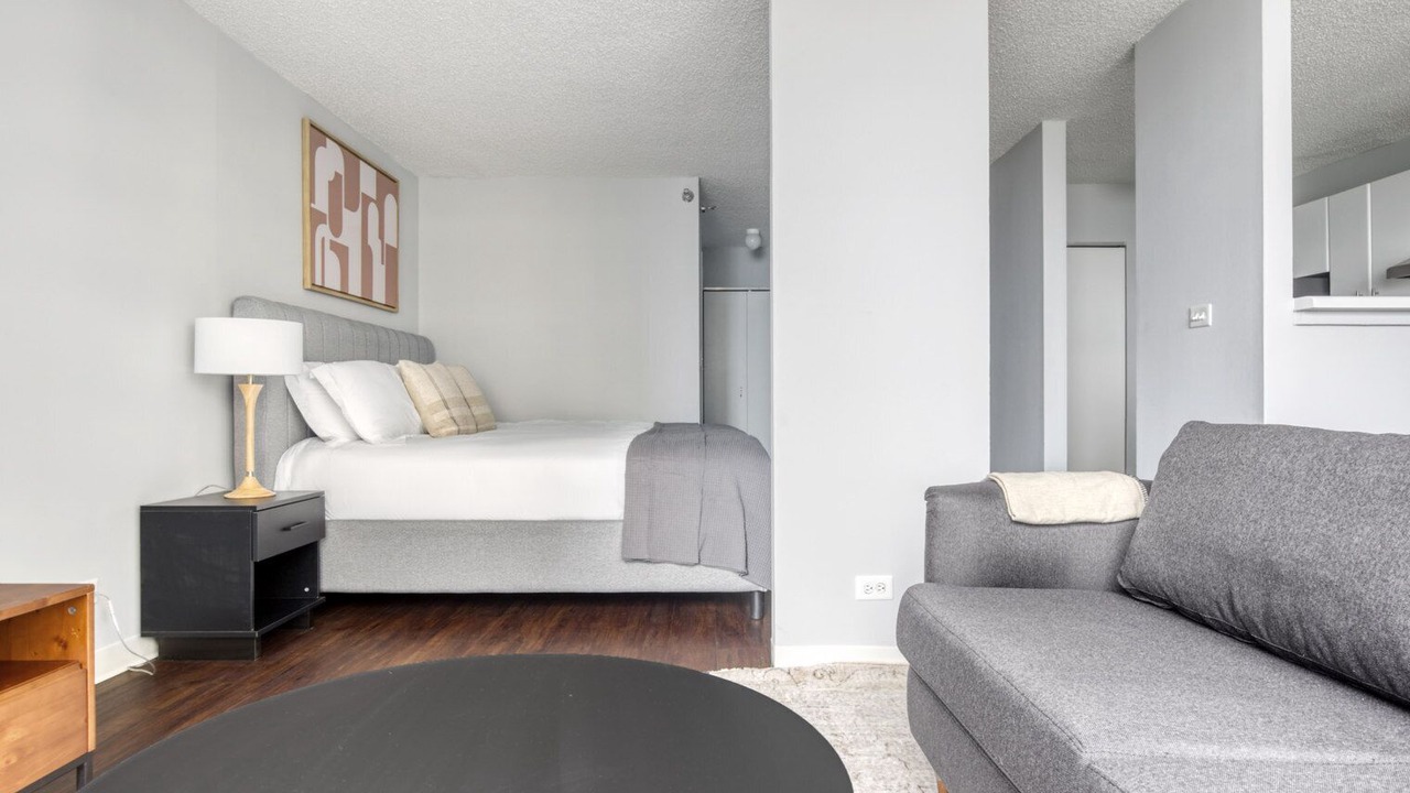 Photo of Bedroom in Streeterville