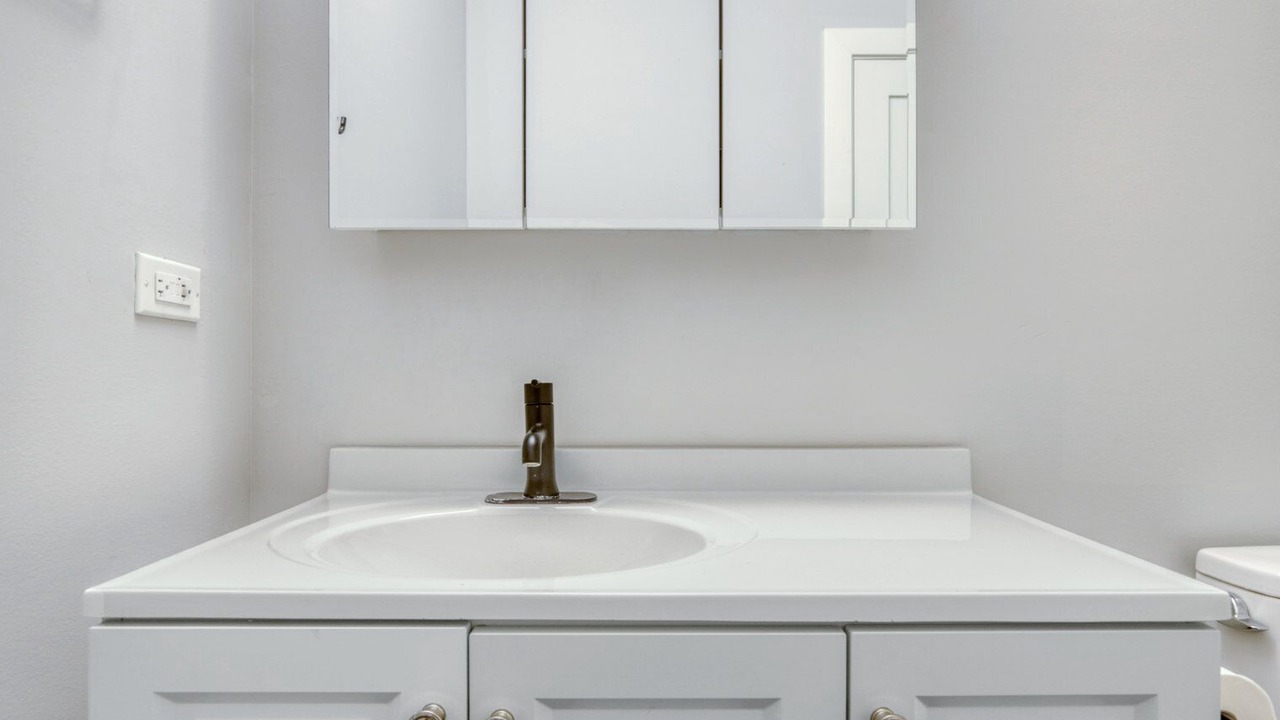 Photo of Bathroom in Lakeview