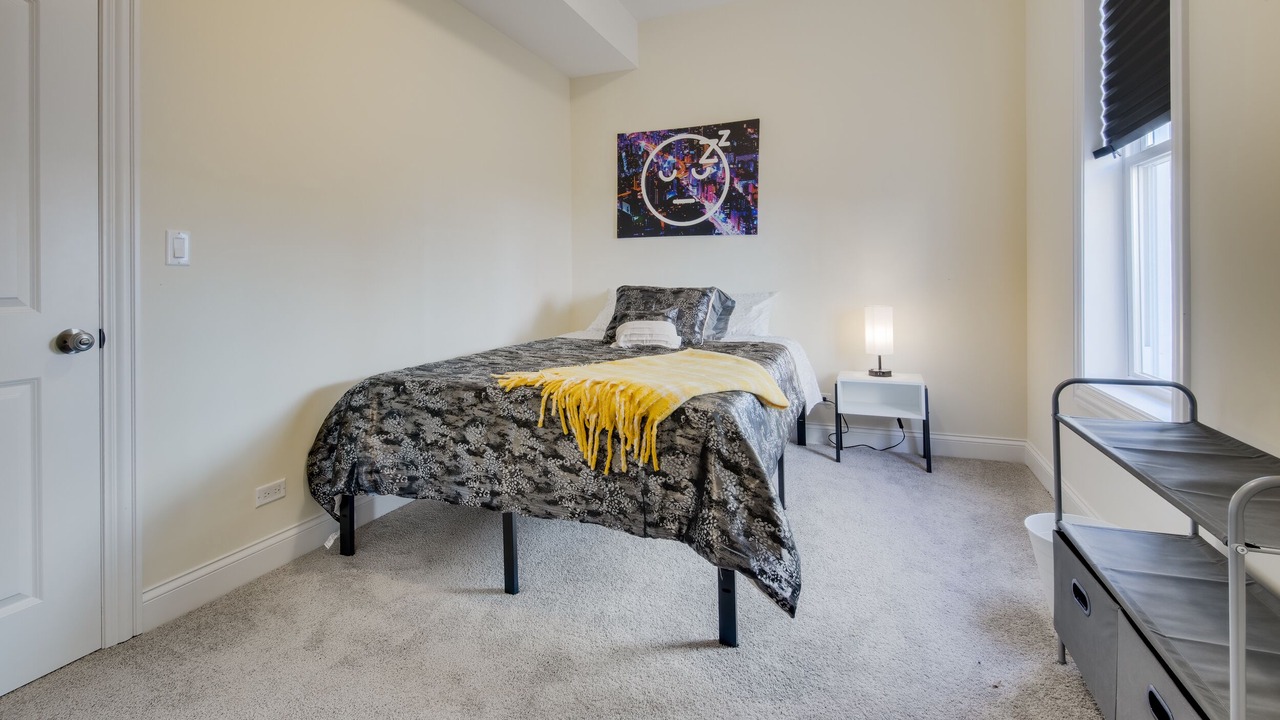 Photo of Bedroom in Roseland