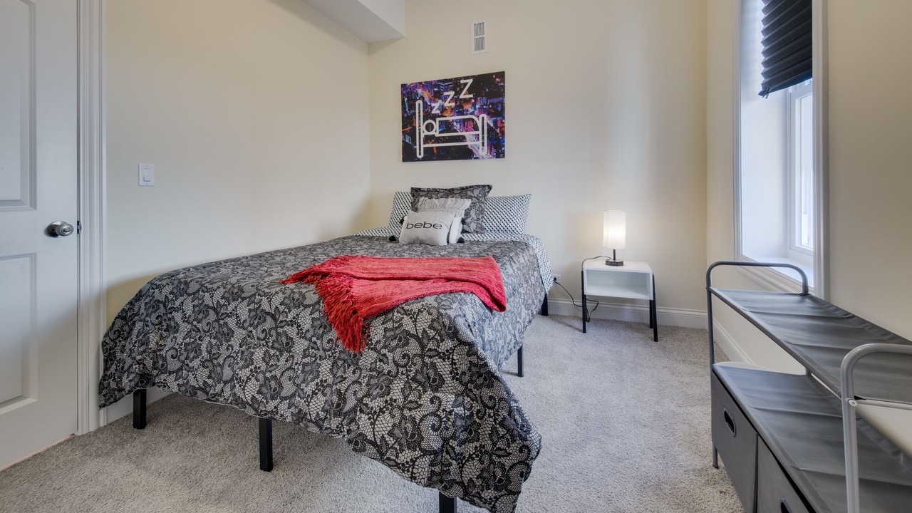 Photo of Bedroom in Roseland