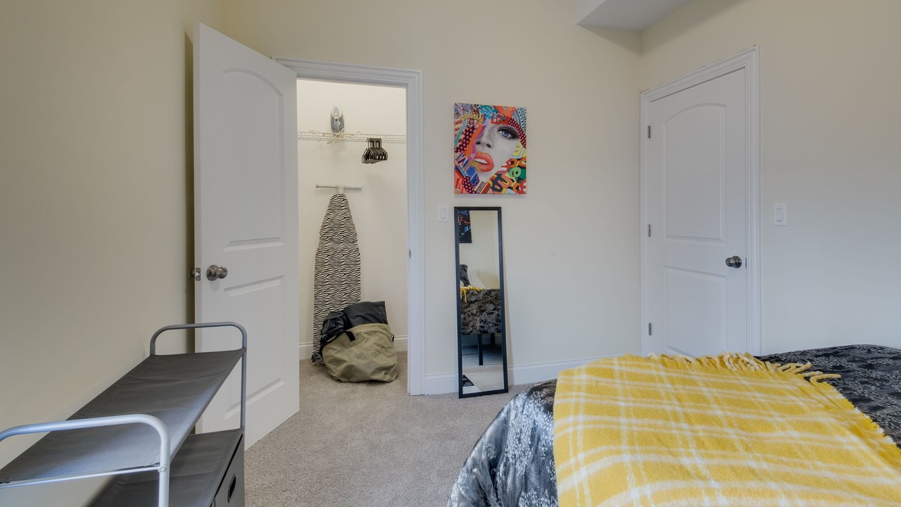 Photo of Bedroom in Roseland