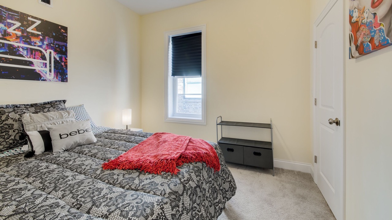 Photo of Bedroom in Roseland