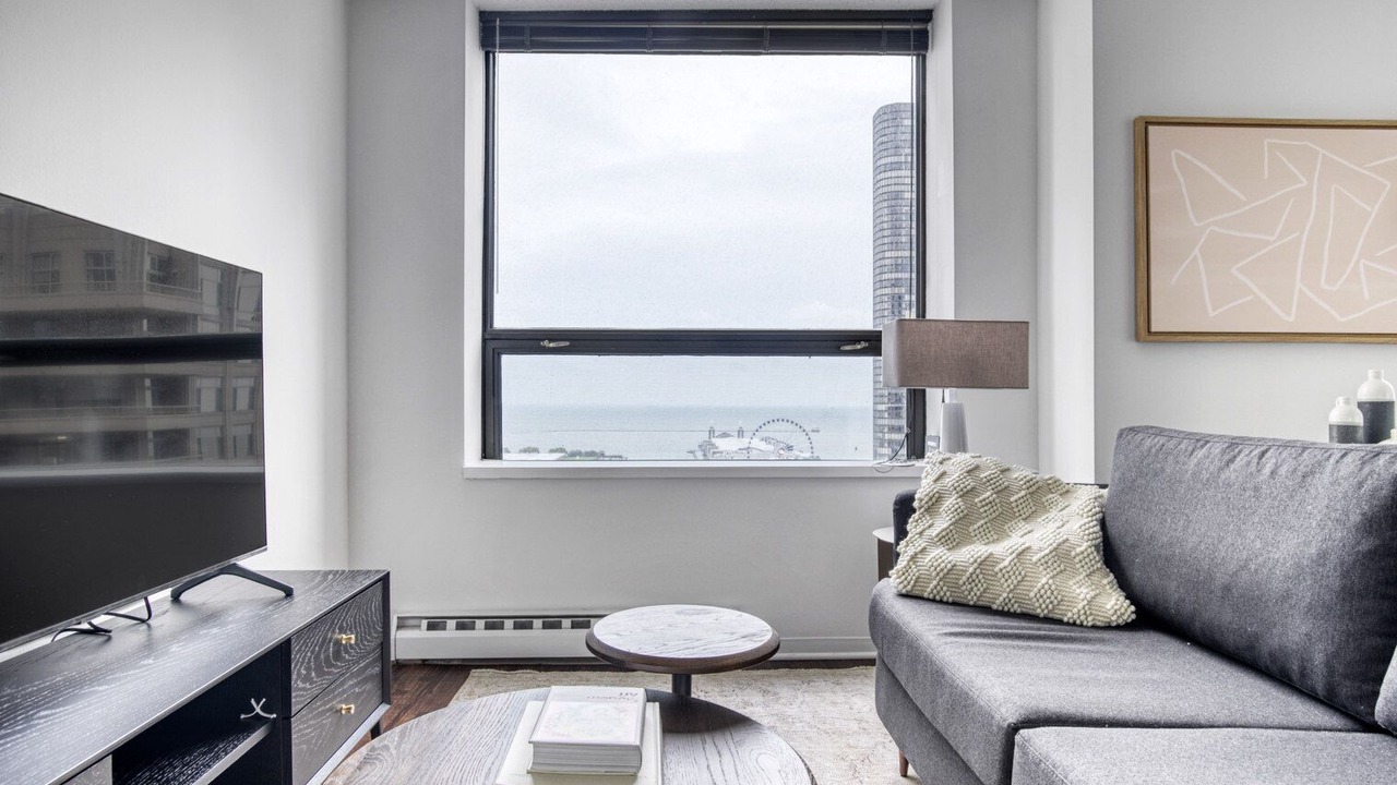 Photo of Livingroom in Streeterville