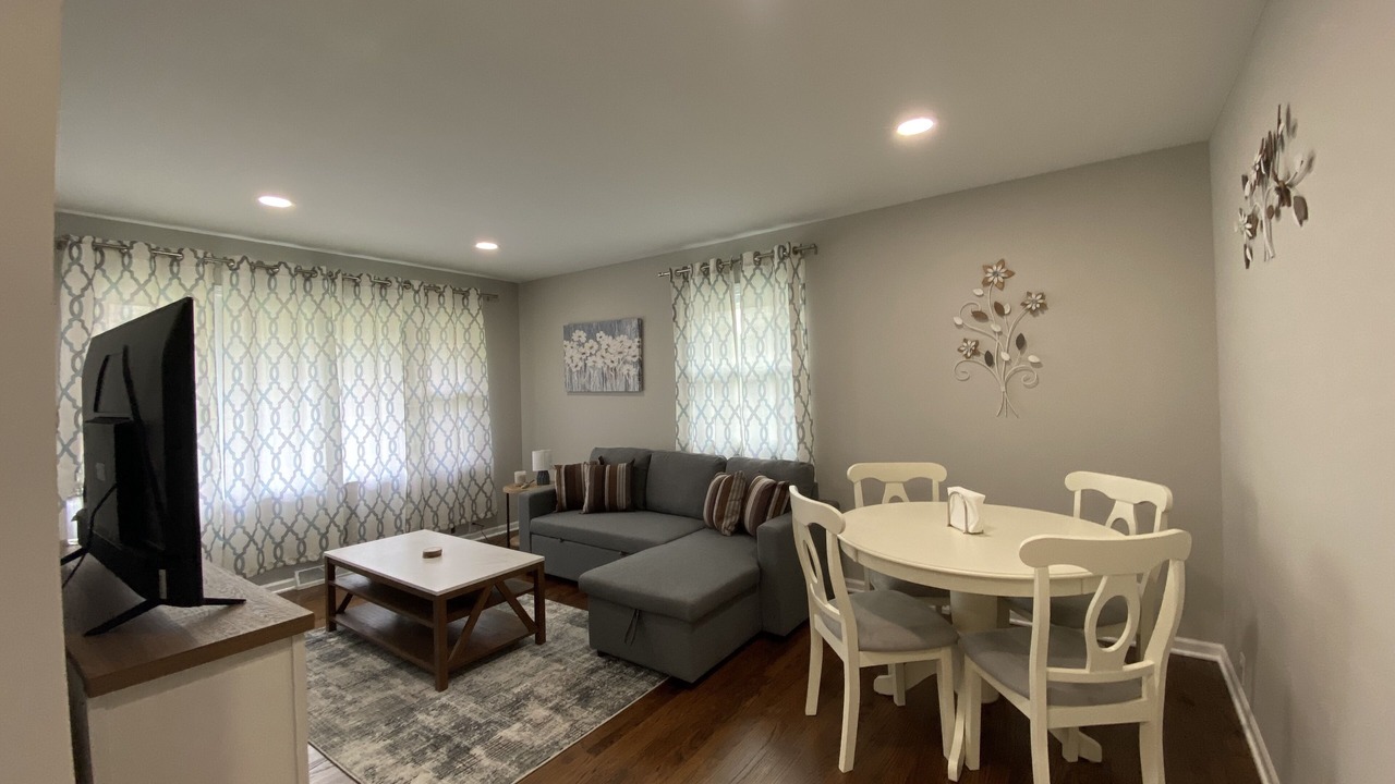 Photo of Livingroom in Aurora