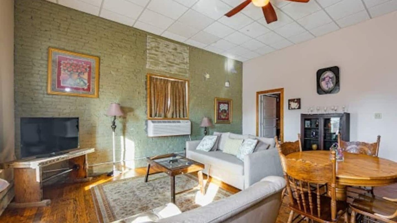Photo of Livingroom in Du Quoin
