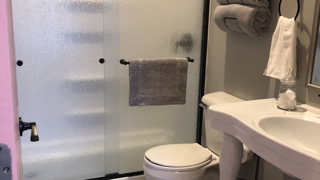 Photo of Bathroom in Lincoln