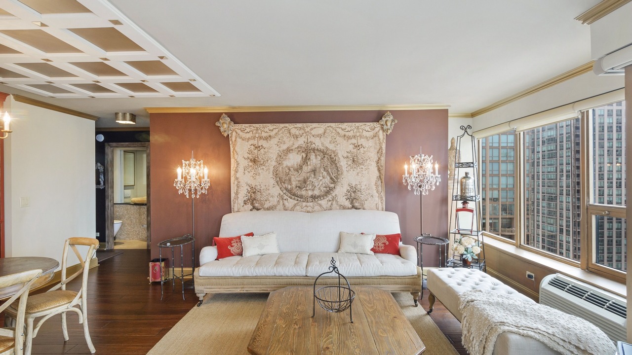 Photo of Livingroom in Rush and Division
