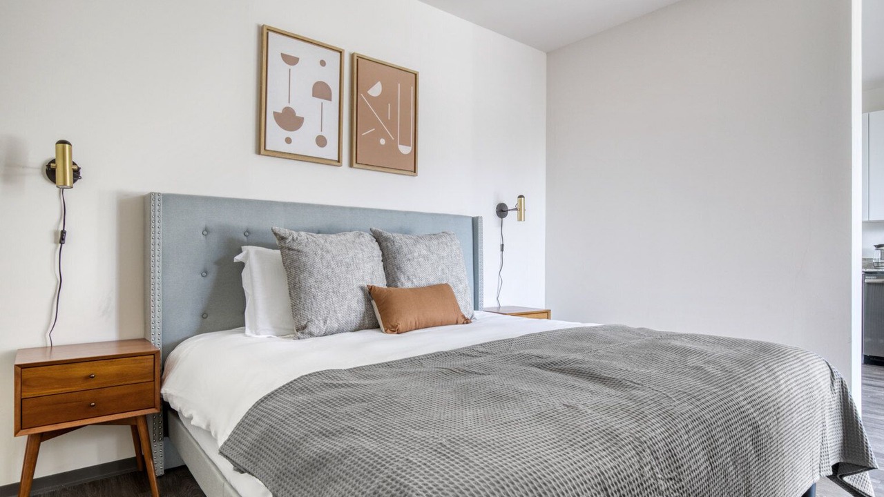 Photo of Bedroom in Logan Square