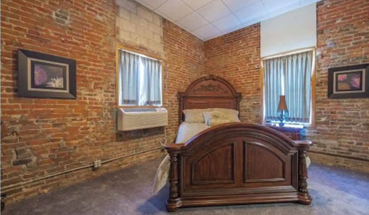 Photo of Bedroom in Du Quoin