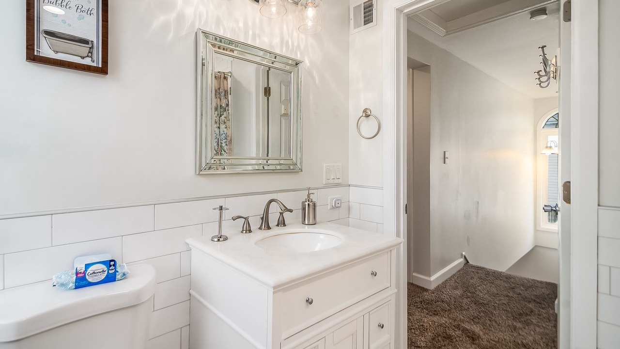 Photo of Bathroom in Villa Park