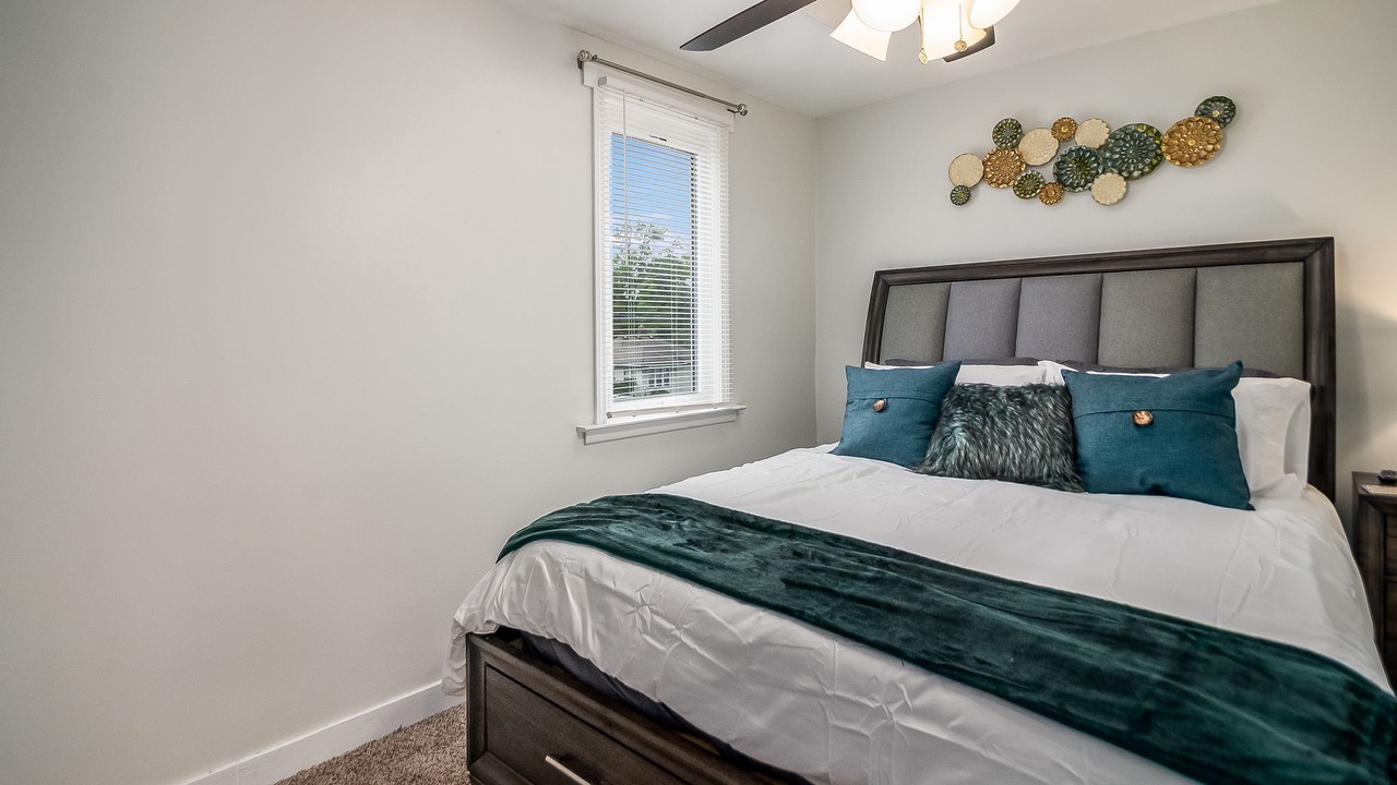 Photo of Bedroom in Villa Park