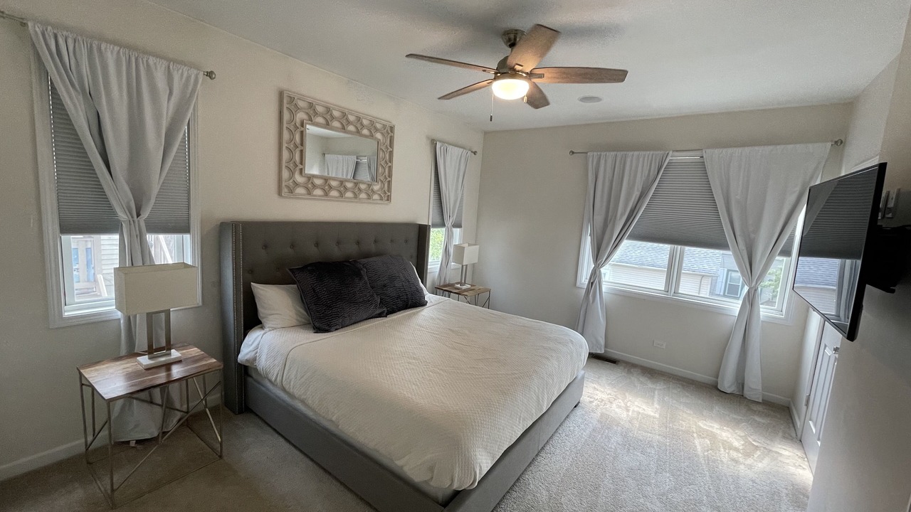 Photo of Bedroom in Evanston