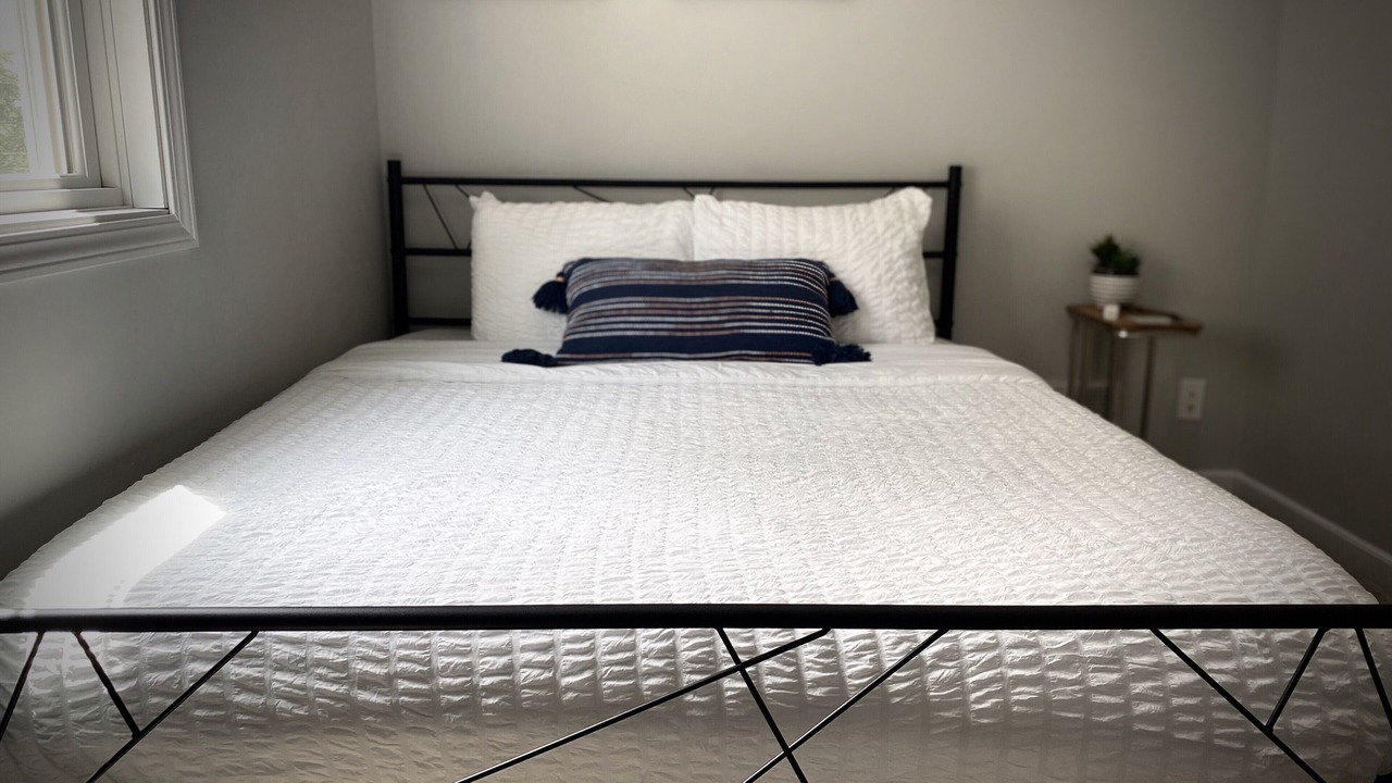 Photo of Bedroom in Evanston