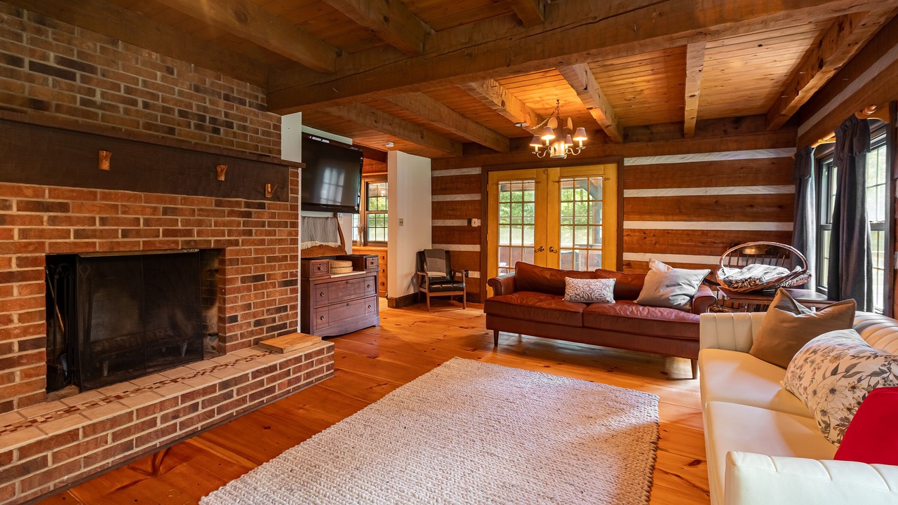 Photo of Livingroom in Cobden