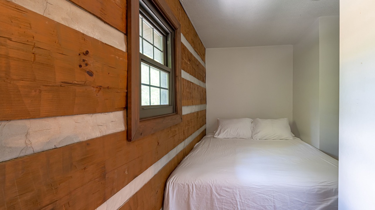 Photo of Bedroom in Cobden