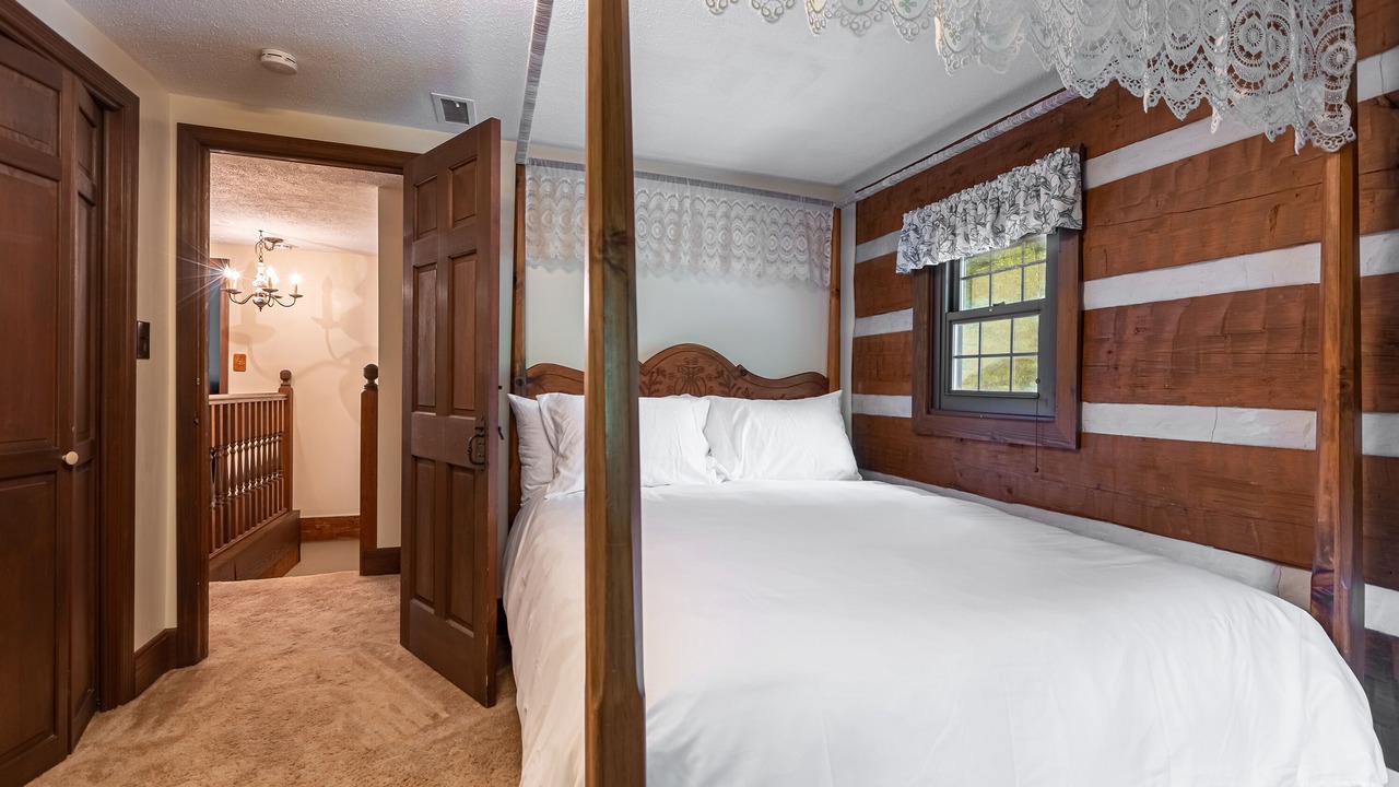 Photo of Bedroom in Cobden