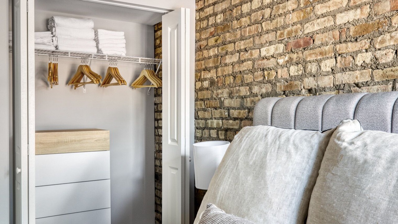 Photo of Bedroom in Lakeview