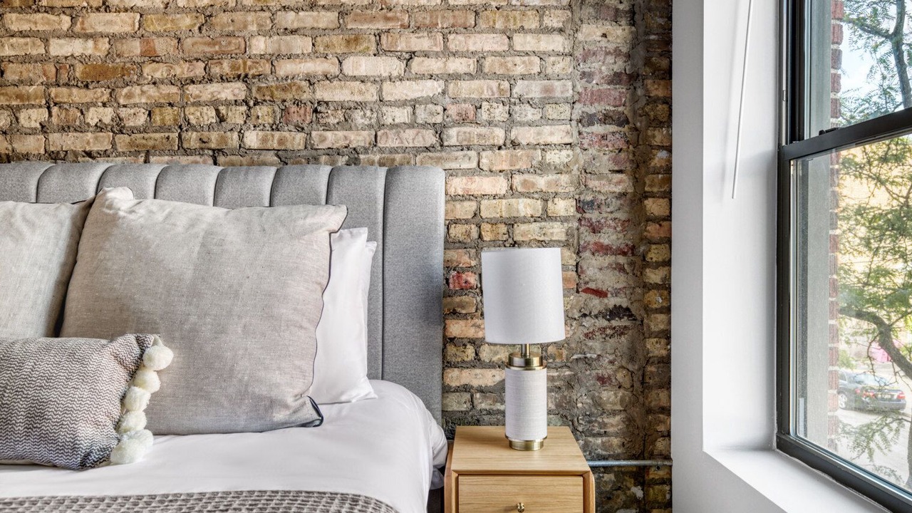 Photo of Bedroom in Lakeview