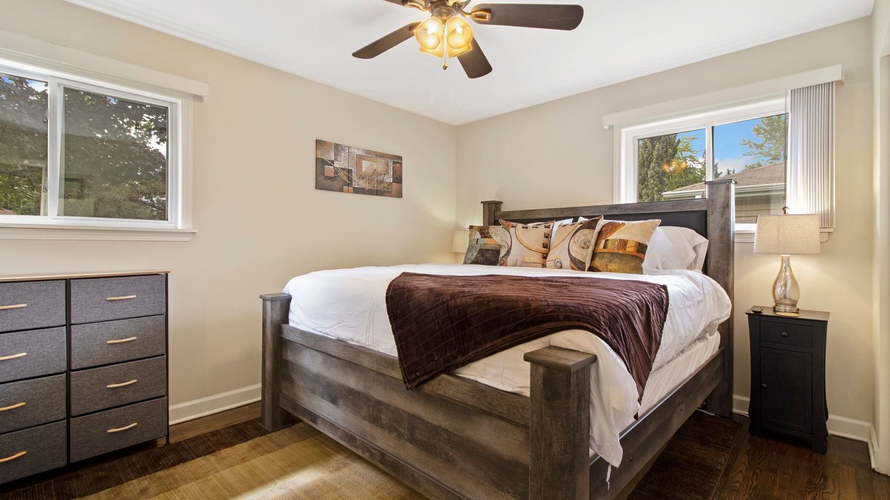 Photo of Bedroom in Des Plaines
