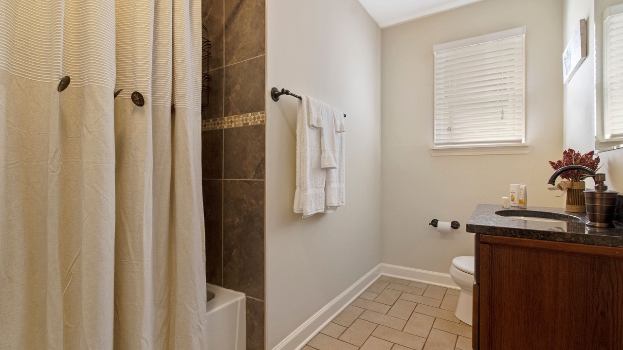 Photo of Bathroom in Des Plaines