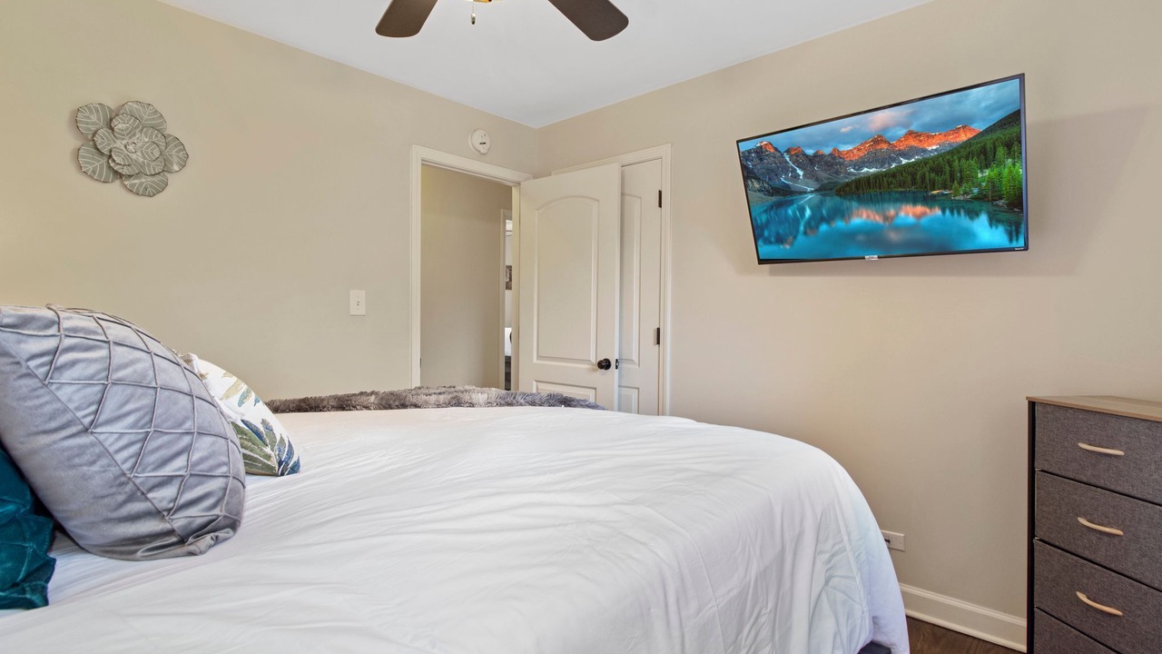 Photo of Bedroom in Des Plaines