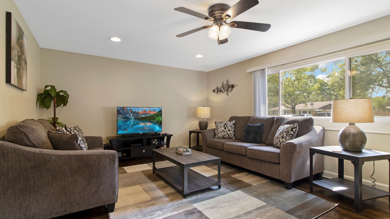Photo of Livingroom in Des Plaines