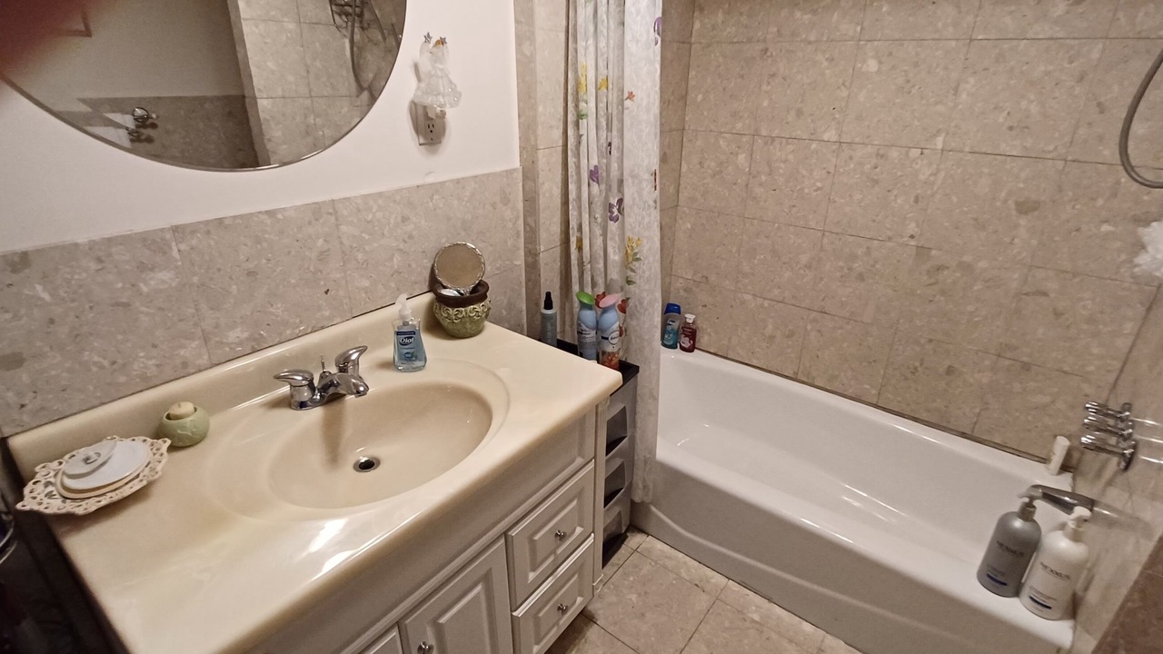 Photo of Bathroom in Ina