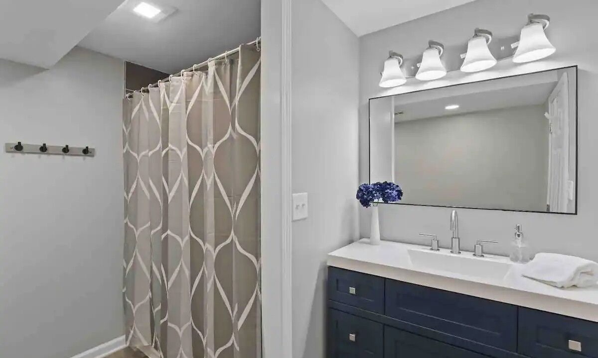 Photo of Bathroom in Wood Dale