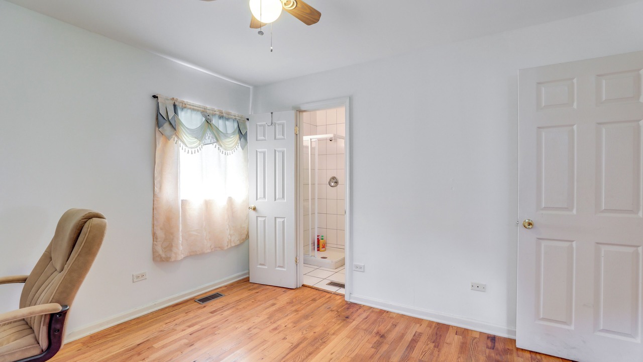 Photo of Bathroom in Glendale Heights