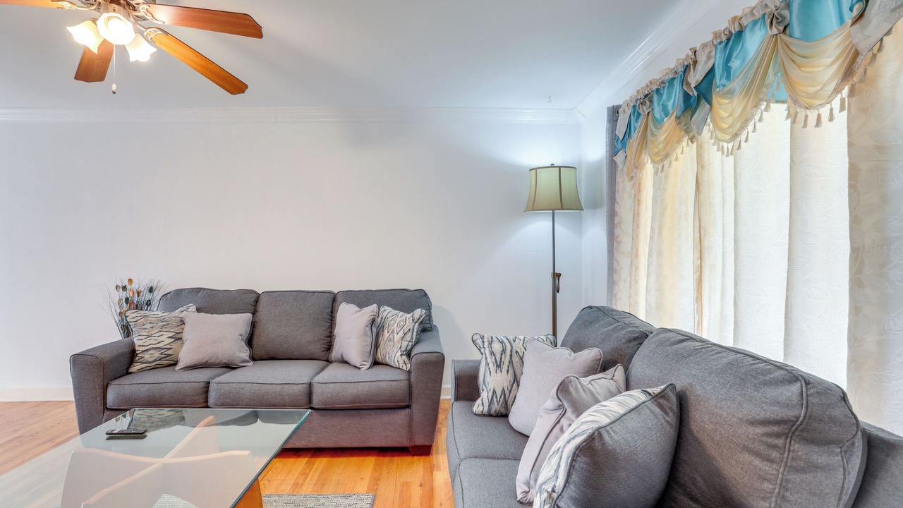 Photo of Livingroom in Glendale Heights