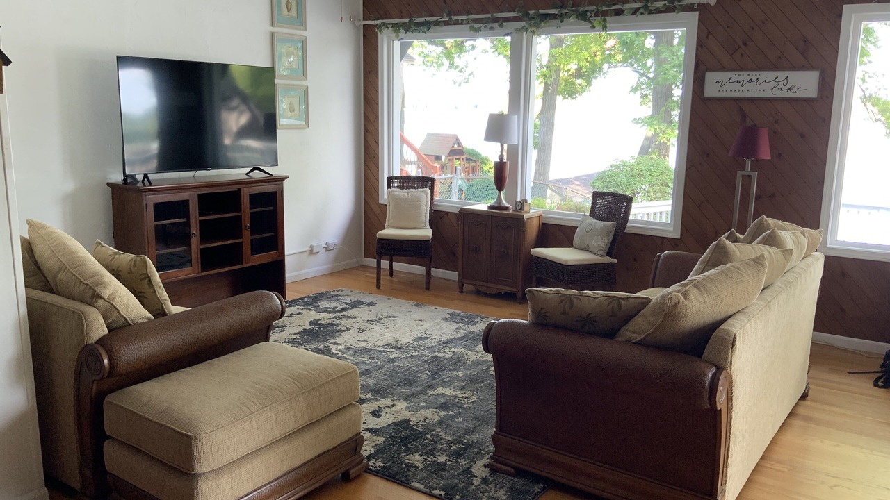 Photo of Bedroom in Channel Lake