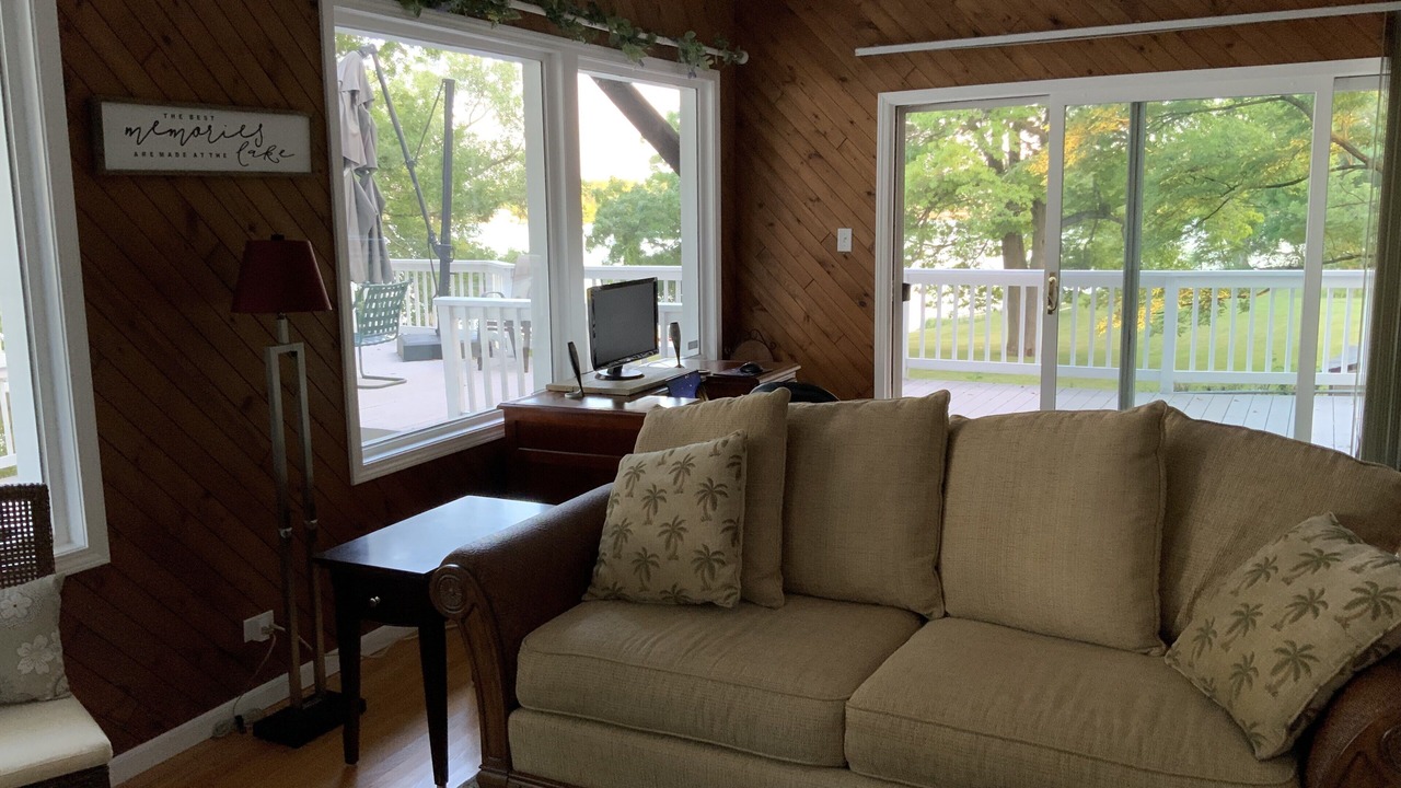 Photo of Bedroom in Channel Lake