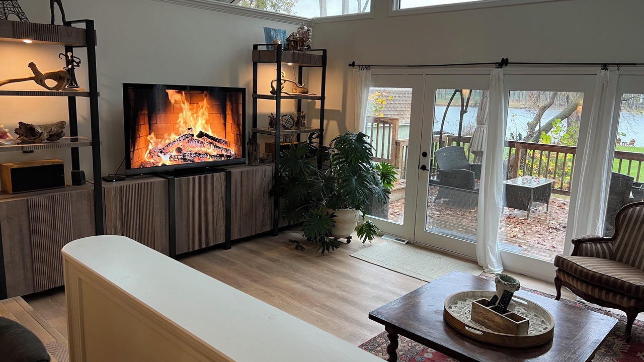 Photo of Livingroom in Village of Lakewood